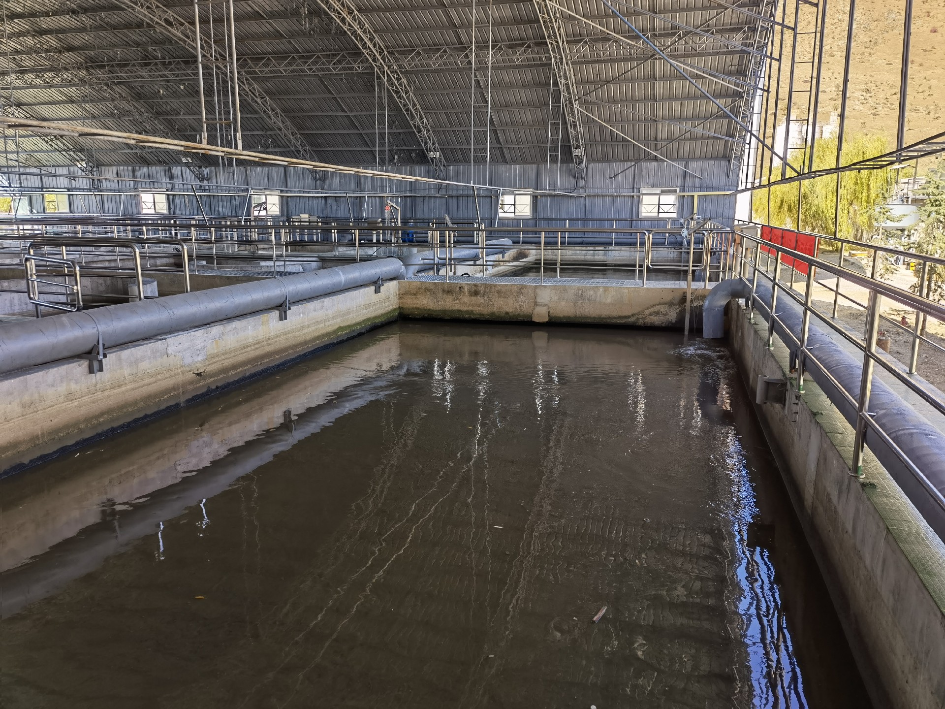 云南香格里拉污水厂 (1).jpg